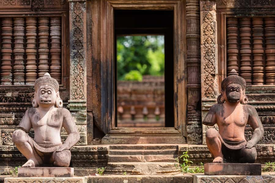 From Siem Reap: Banteay Srei Temple & Grand 5 Temple Tour - Getting to Angkor starts early: pickup, pass stop, and timing