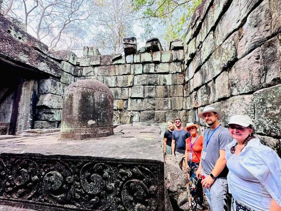 From Siem Reap: Banteay Srei Temple & Grand 5 Temple Tour - Should you book this tour or choose something else?