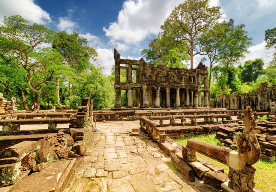 From Siem Reap: Banteay Srei Temple & Grand 5 Temple Tour - Guide quality: what you should expect from the English narration