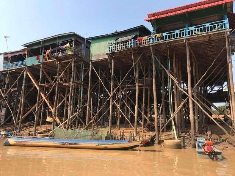 From Siem Reap: Floating Village Tour by Boat - First stop: pagoda or local market (and how to choose your vibe)
