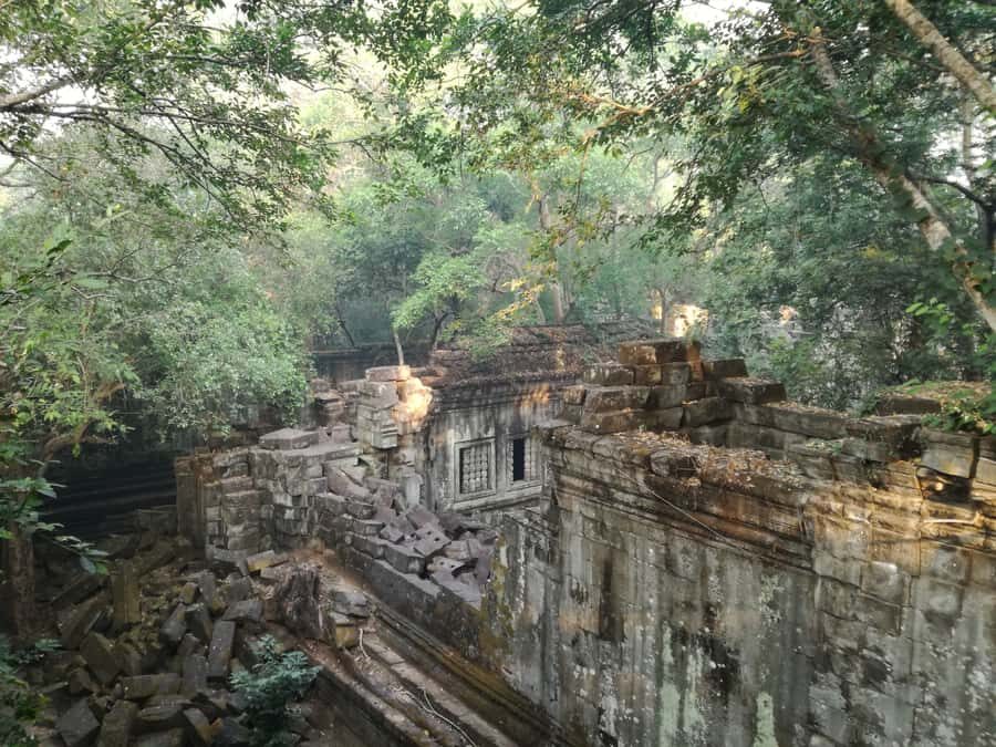 From Siem Reap: Half-Day Tour to Beng Mealea Temple - The 60 km drive out of Siem Reap: where the day starts to change