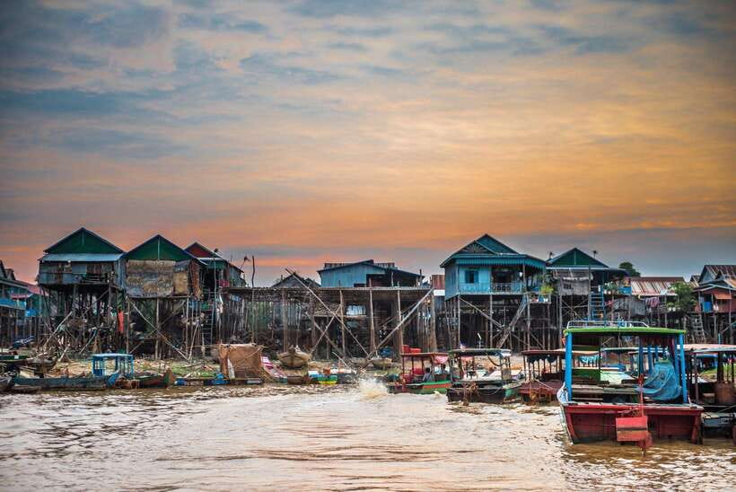 From Siem Reap: Kampong Phluk Floating Village Tour by Boat - Floating hospital and fishery details: the practical heart of lake life