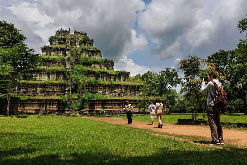 From Siem Reap: Koh Ker and Beng Mealea Temples Tour - Prasat Thom, Prasat Pram, and Prasat Chrap: where to focus your eyes