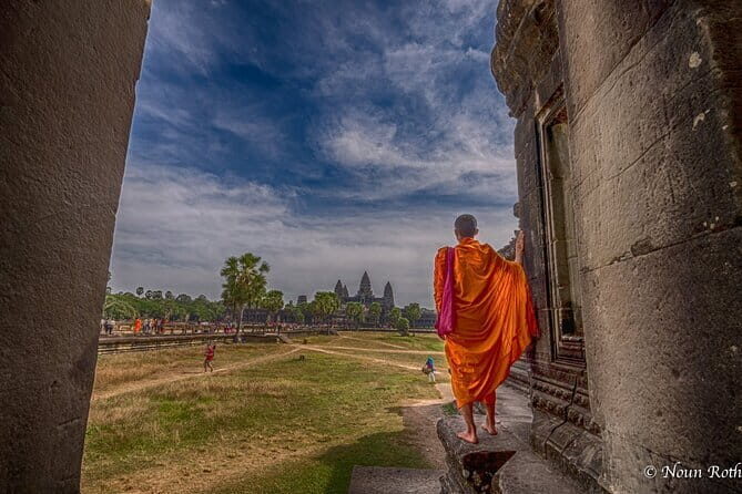 Full-Day Angkor Wat & All Must-See with Banteay Srei Private Tour - Morning pickup, temple pass, and keeping your energy up