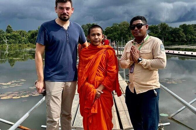 Full-Day 'Big Tour' with Sunset at Phnom Bakheng - East Mebon and the Shift in Atmosphere