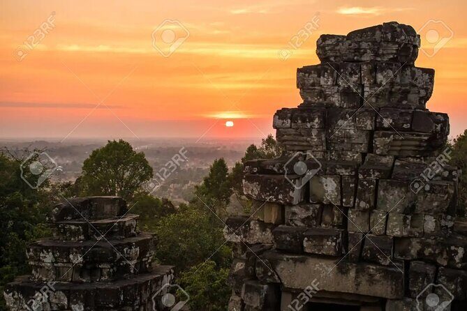 Full-Day 'Big Tour' with Sunset at Phnom Bakheng - Phnom Bakheng Sunset: The Finale, The Stakes, The Sky