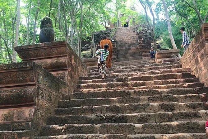 Full Day From Siem Reap - Bamboo Train, Killing Cave & Sunset - Wat Banan Temple: climb 365 stairs for big rewards