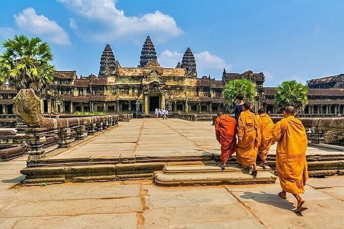 Full-Day Guided Bicycle Tour in Angkor Wat Temple - Why biking Angkor beats the usual temple stampede
