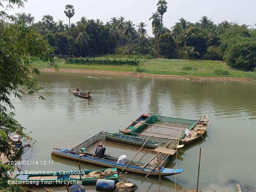 Full-day: Handicraft, Bamboo train, Killing cave, Bat Cave - Late lunch in a village restaurant