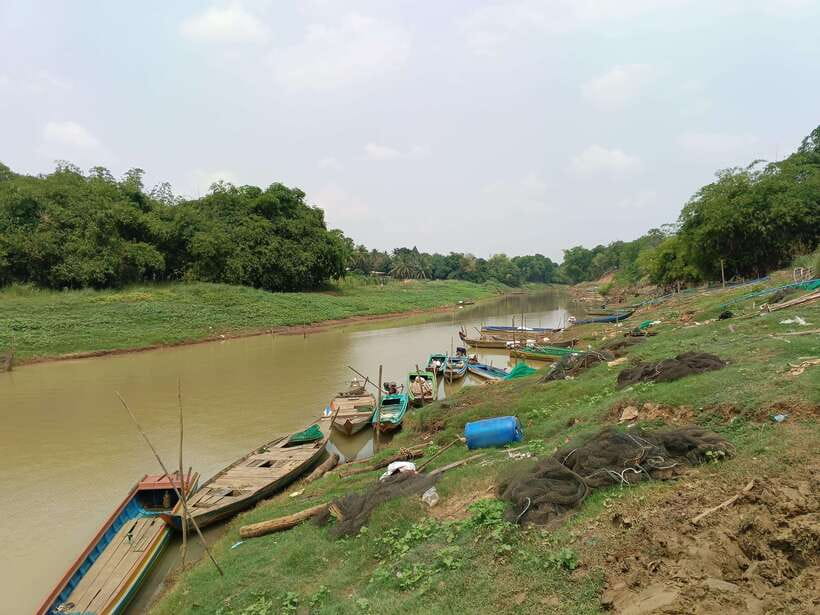 Full-day: Handicraft, Bamboo train, Killing cave, Bat Cave - Ek Phnom Temple and the return toward Battambang’s older side