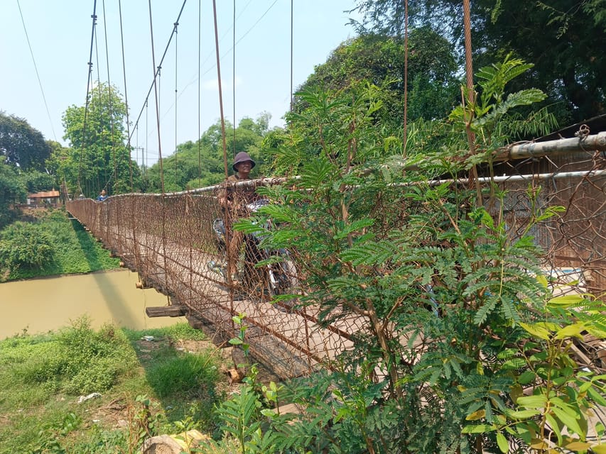 Full-day: Handicraft, Bamboo train, Killing cave, Bat Cave - Sangke River villages, a suspension bridge, and time with farmers