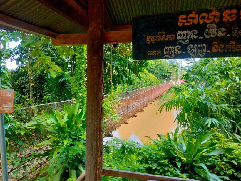 Full-day: Original bamboo train, Wat Banan, Phnom Sampov - Bamboo Train to Our Solar Village: fun, bumpy, and usually worth the $5