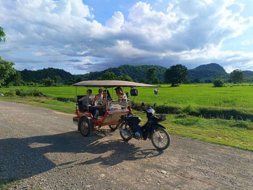 Full-day: Original bamboo train, Wat Banan, Phnom Sampov - Bat Cave sunset: dramatic, memorable, and timed well
