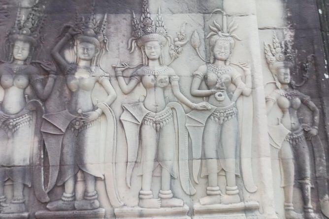 Full-Day Private Custom Tour in Siem Reap - Lunch and what you need to plan for