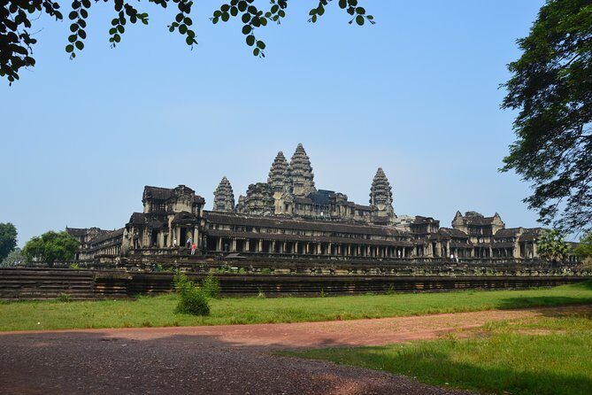 Full-Day Siem Reap Angkor Major Temples Private Tour - Ta Prohm and the Tomb Raider look: eerie, photogenic, and worth slowing down