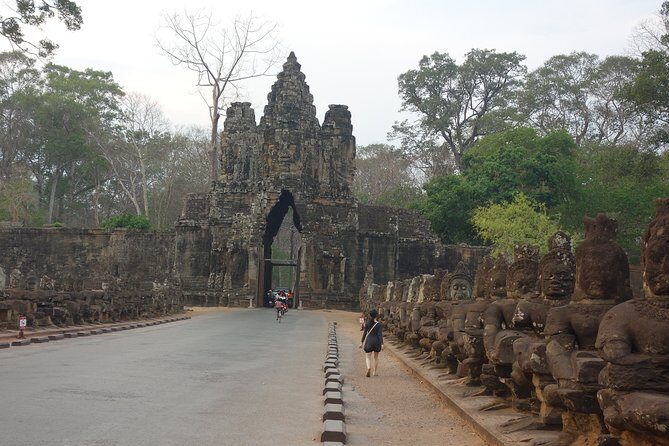 Full-Day Siem Reap Angkor Major Temples Private Tour - Meeting point, pickup, and the flow of your morning