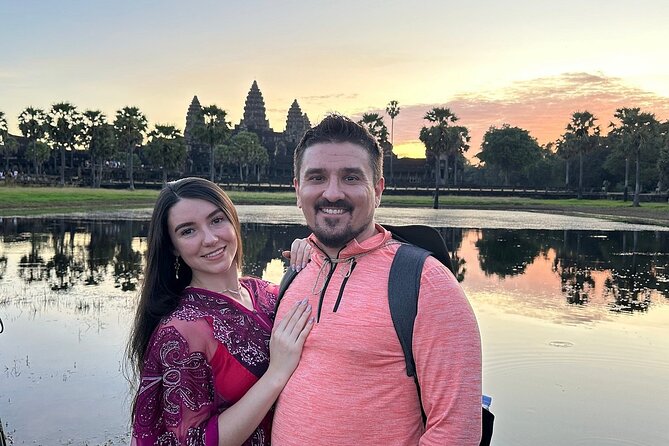Full-Day Temples of Angkor Small Group Tour - Angkor Thom South Gate and Bayon: 108 Statues to the Smiling Faces