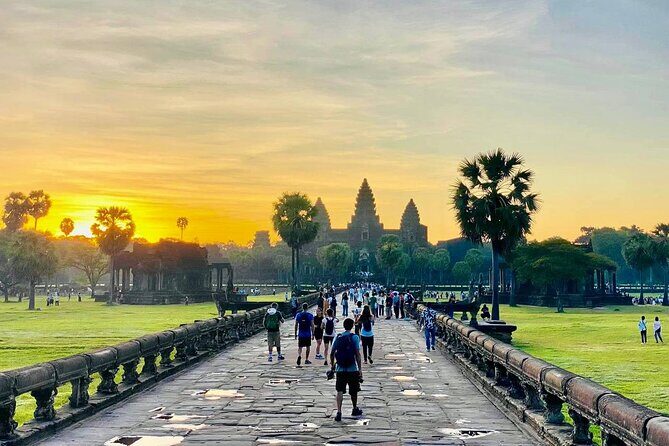 Full Day Tour Phnom Penh to Siem Reap Taxi, Angkor Visit & Return - Key points at a glance