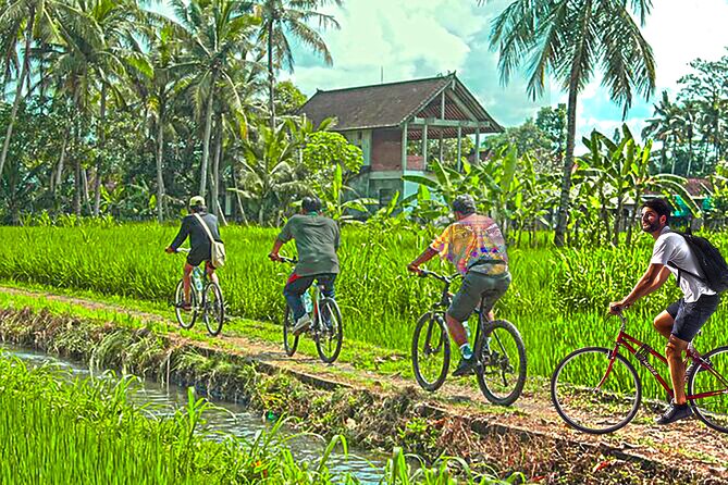 Grand Tour-Ek Phnom. Baset. Bamboo Train. Wat Banan. Phnom Sampov - First stops in town: Ta Dumbong Kro Aung and Baset Temple