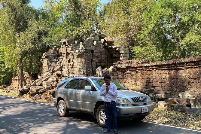 Ground Transfer/SUV/ Phnom Penh to Siem Reap - Pickup at Unit Market and Hotel Door-to-Door Convenience