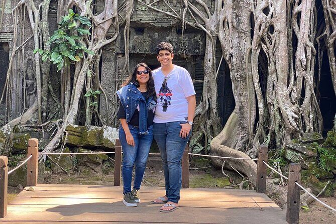 Half Day Angkor Wat Tour - Morning or Afternoon from Siem Reap - Bayon Temple: lots of faces, lots to interpret