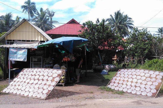 Half day morning bicycle tour to Explore local livelihood and test local snacks - Khrolan Bamboo Sticky Rice: Snack Making That Teaches Livelihood