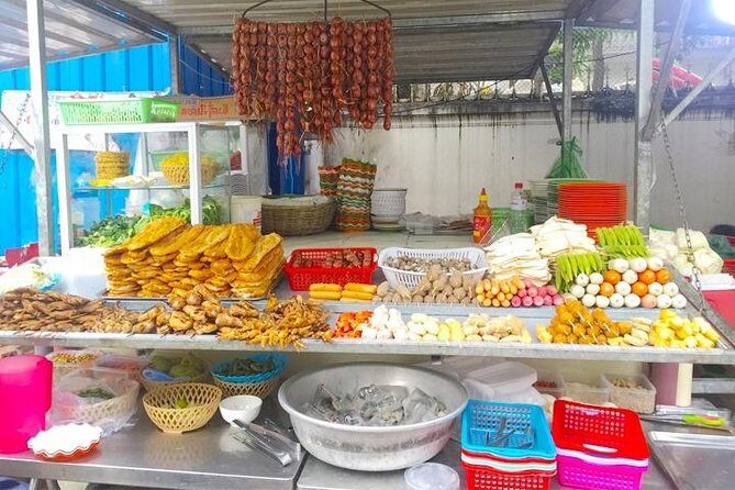 Half Day - Phnom Penh Food Tour - Phnom Penh Night Market: the place for an evening crawl