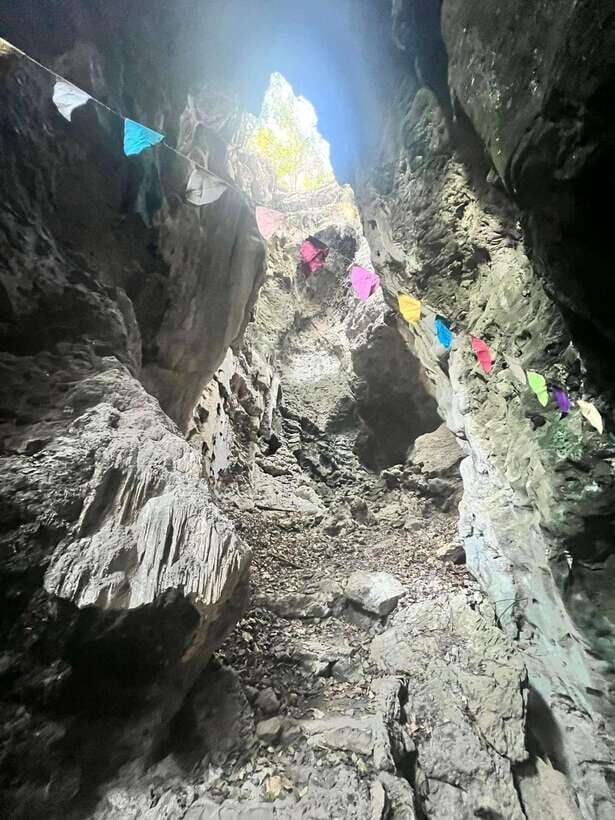 Half-day swing bridge, bamboo train, batcave & Killing cave - Bamboo train ride: cheap ticket, big payoff