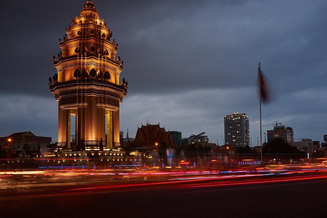 Half Day Tour to Royal Palace, Wat Phnom & Independent Monument - Who should book this tour, and who might want a longer option