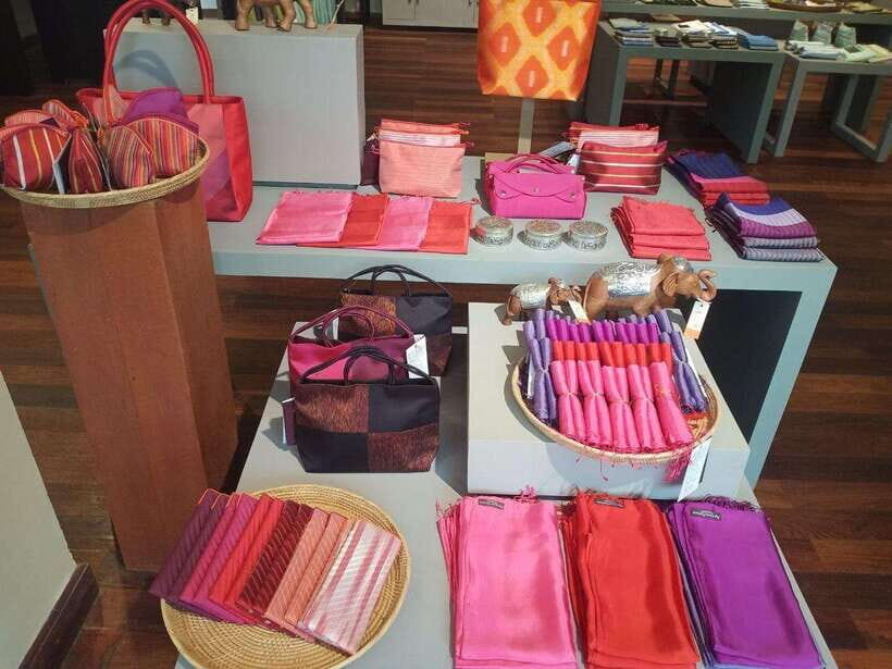 Half Day Trip: Silk Farm, Satcha, and Senteur d'Angkor Tour - Artisan d’Angkor: where local handicrafts are made