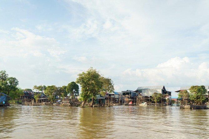 Kampong Phluk Floating Village Tour by Boat - Pagoda or local market first: the cultural setup that makes the boat ride click