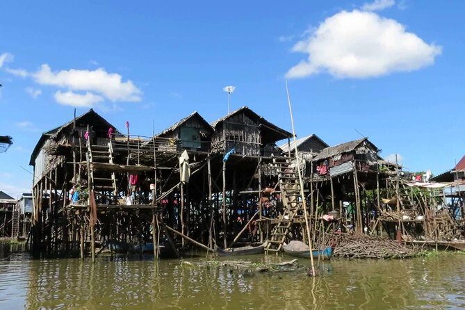 Kampong Phluk Floating Village Tour by Boat - Floating cafe and the sunset pause: small timing, big payoff