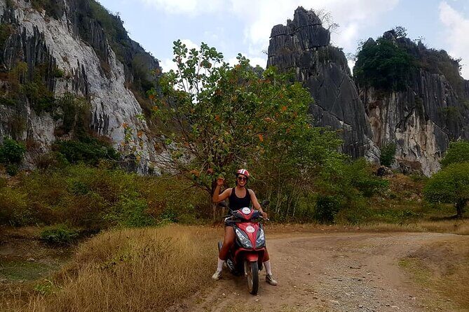 Kampong Trach Off-Roads - Circle Cave: Pagoda Entry, Buddha Sculptures, and a Calm Start