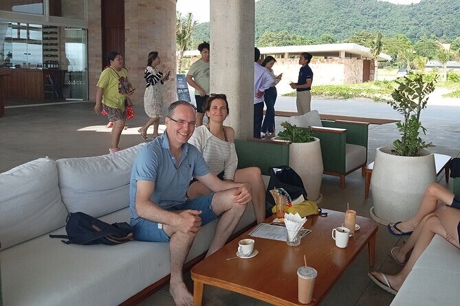 Kampot/Cambodia pepper farm . Cave. lake. Kep Crab market & more. - Stop 2: Brateak Krola Lake (Secret Lake) and a border-region mood
