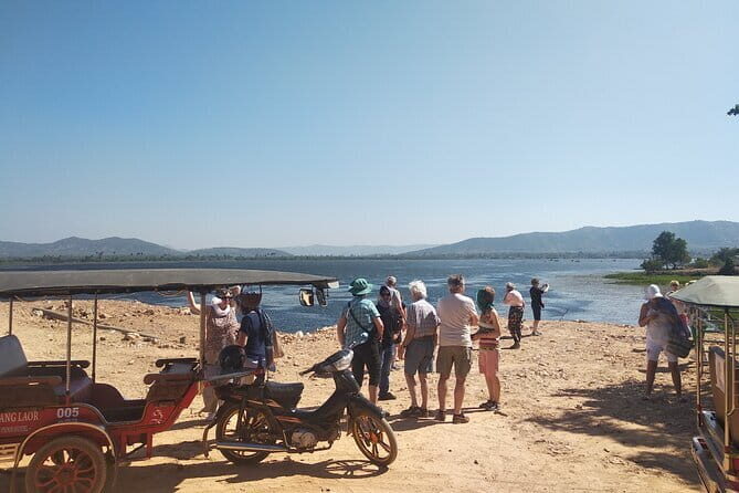 Kampot Classic Tour & Kayaking at the Green Cathedral with lunch - Stop 5: Lunch by the river at Bopha Prey Kampot