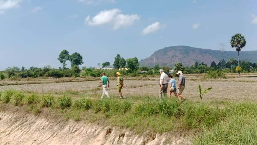 Kampot Countryside: Authentic Khmer Cooking Class - Eco Lotus Kampot: a countryside kitchen with Bokor Mountain views