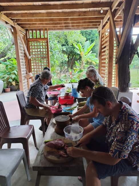Kampot Countryside: Authentic Khmer Cooking Class - Cooking 3 Khmer dishes and a dessert in a real family-style setup