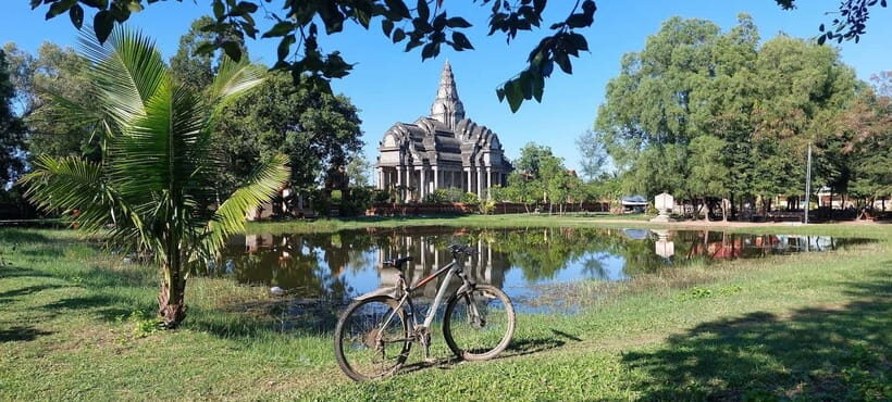 Kampot: Cultural Bike Experience - Local Life & Countryside - Tuek Chhou photo stop: a simple break that adds real perspective