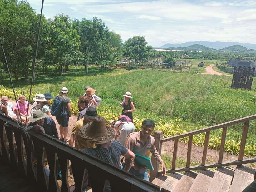 Kampot: Full-day Countryside Tour with Pepper Farm and Kep - Phnom Chhngok cave temple: 203 steps, a Shiva shrine, and big views