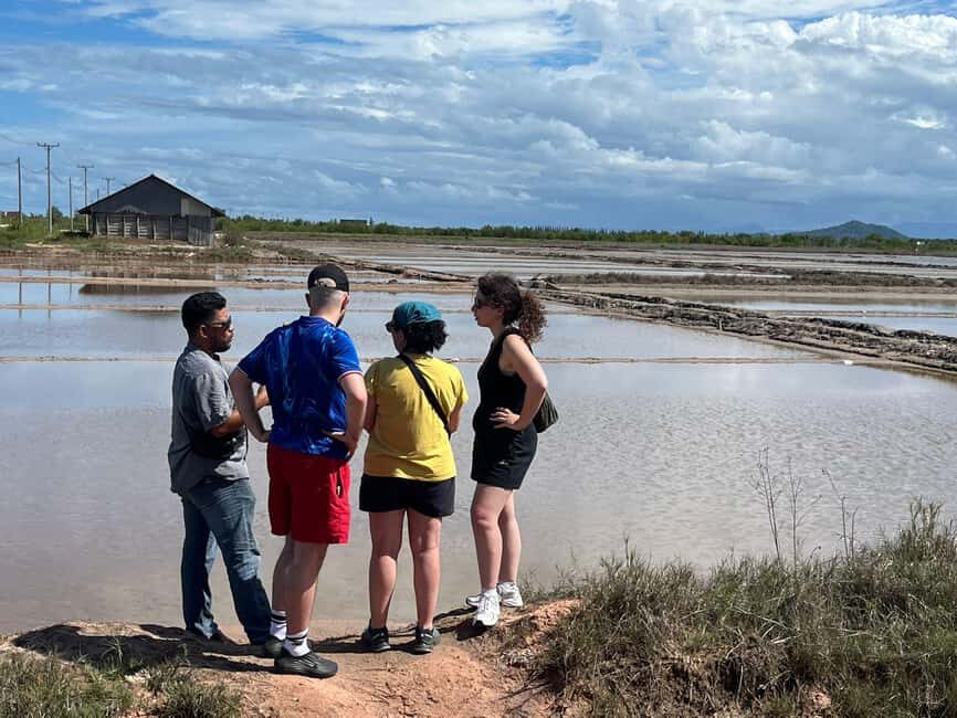 Kampot Pepper & Kep/Crab Market Tours: Salt, Secret lake - La Plantation: Walking, Shopping Time, and Taking Pepper Home