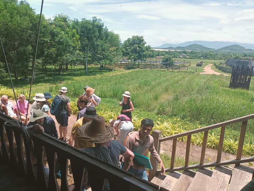 Kampot-Phnom Penh include Pepper farm Tour, Salt field, Lake - Brateak Krola: A Quick Photo Stop That Breaks Up the Day