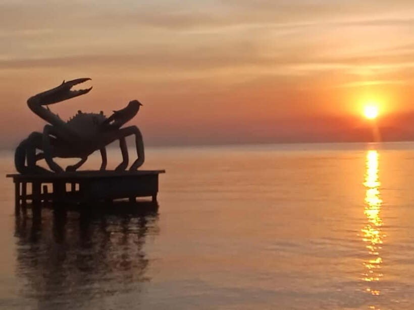 Kep: Discover kampot pepper farm/lake & Salt fields...more - Kep crab market and Kep beach: finish with food and sea air