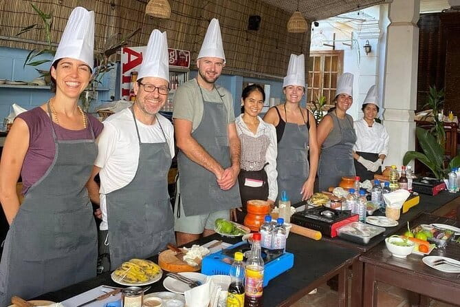 Khmer Cooking Class in Cambodia - Entering the Class at Sambo Khmer & Thai Restaurant (Wat Damnak)