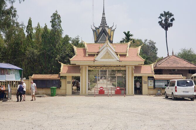 Killing Field and Genocide Museum private haft day Tour - What I love about this tour setup