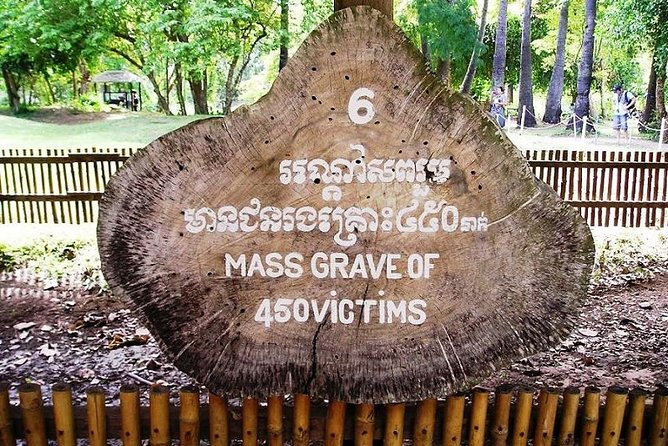 Killing Field & Paddy Rice Fields Tuk Tuk Adventure - What makes the guide matter here