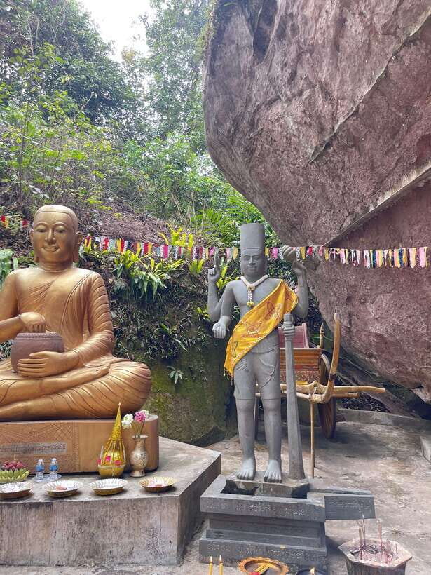 Koh Ker, Kulen Waterfall and Beng Mealea from Siem Reap - Koh Ker: climbing Prasat Thom and hunting the quiet temples