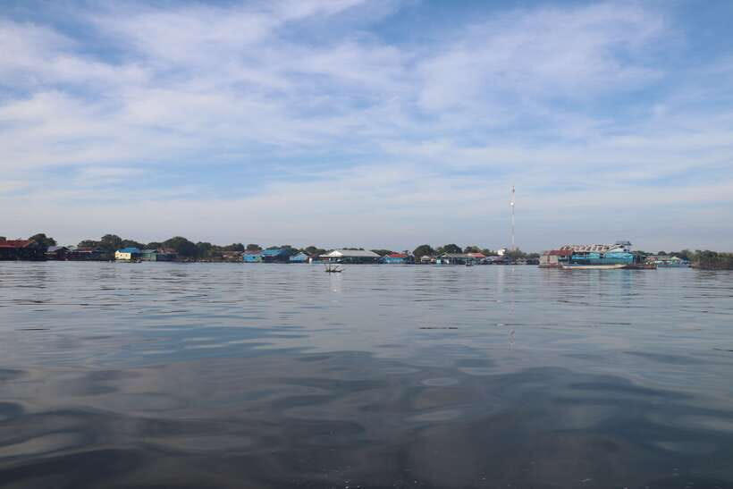 Kompong Khleang Floating Village: Full-Day from Siem Reap - Lunch by the water: breaks matter more here than you think
