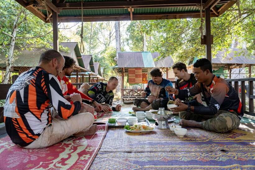 Krong Siem Reap: Kulen Mountain Trails Dirt Bike Adventure - Preah Ang Thom: Cambodia’s Biggest Reclining Buddha