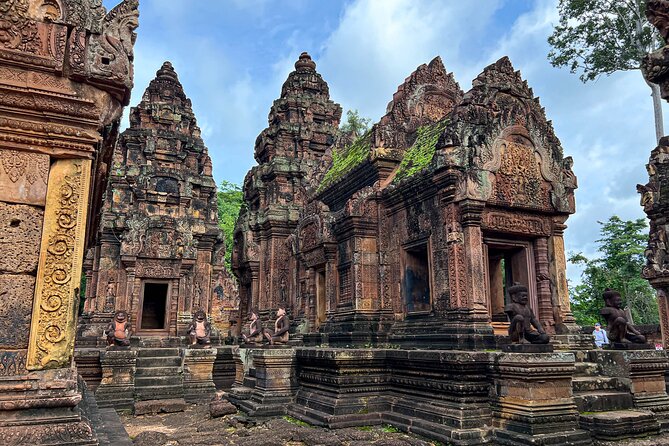 Kulen Mountain Beng Mealea and Banteay Srei Tour from Siem Reap - Kulen Mountain stops: Amazing Cliff views and sacred sites