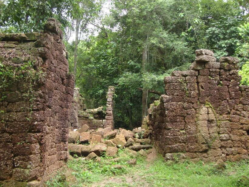 Kulen Mountain: Full-Day Private Waterfall Tour - Optional stop: adding Banteay Srei and using your Angkor day pass